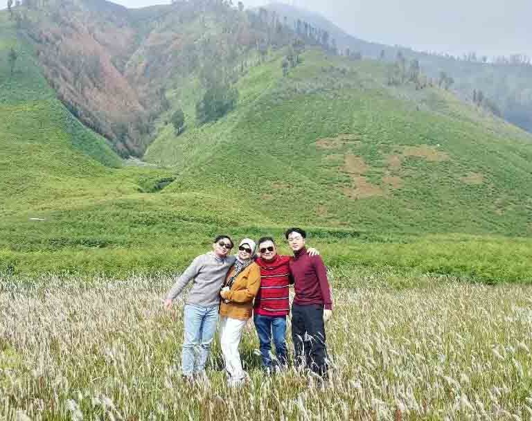 Savana Bromo - Teletubbies Hill