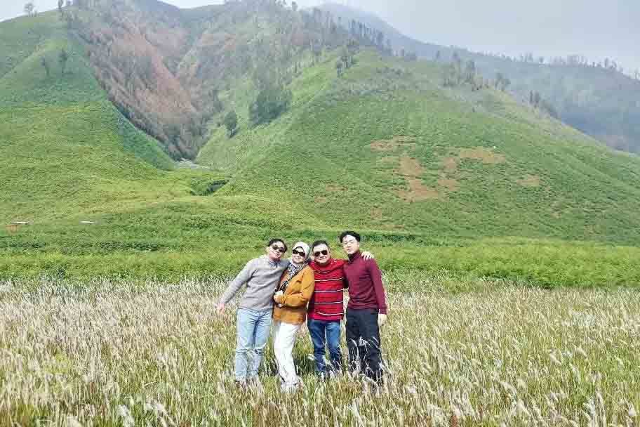 Savana Bromo - Teletubbies Hill