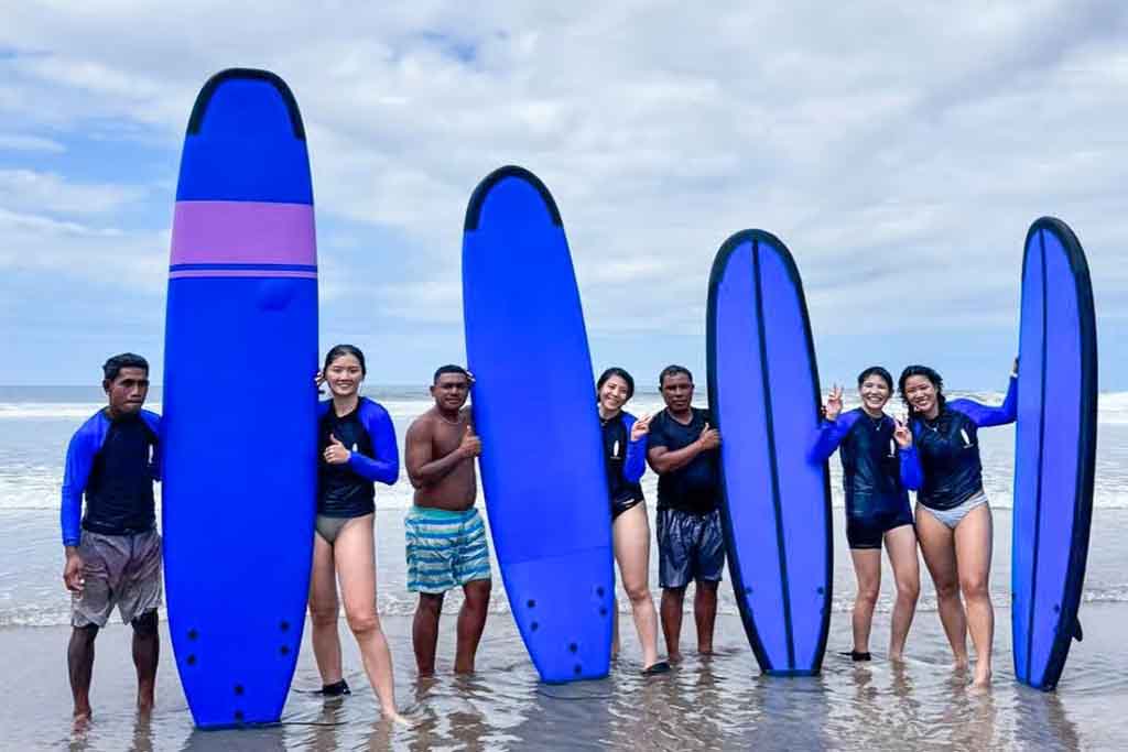 Surfing Lesson in Seminyak - Bali
