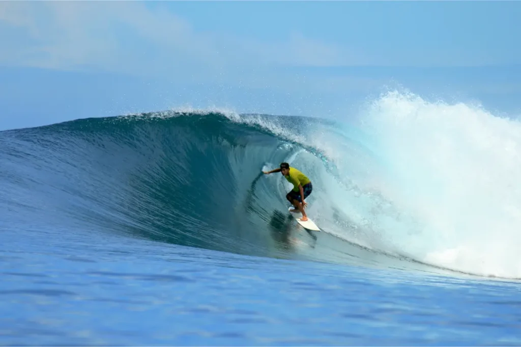 Surfing in Ombak 7 point - Ujung Genteng