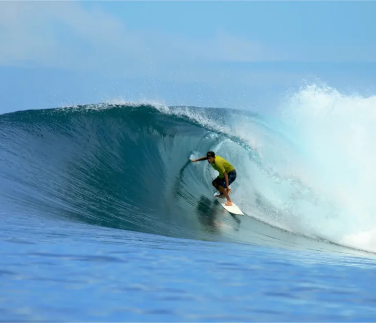Surfing in Ombak 7 point - Ujung Genteng