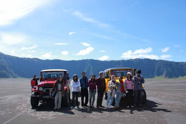 A group of traveler in the Sea of Sands - Bromo