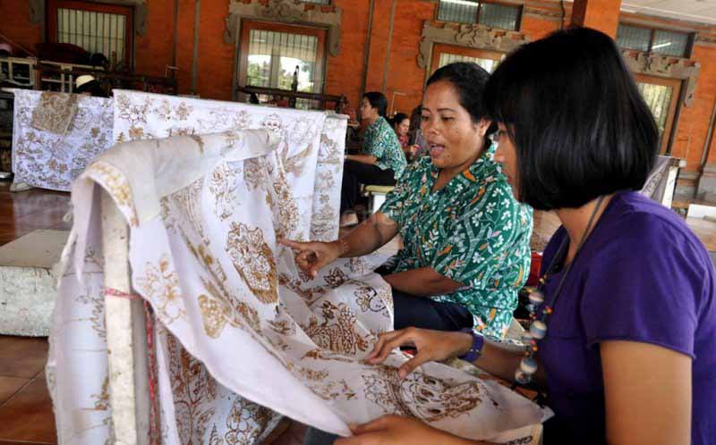 Batik class tour program