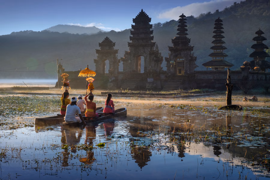 A Balinese on a Ceremony at Temblingan temple