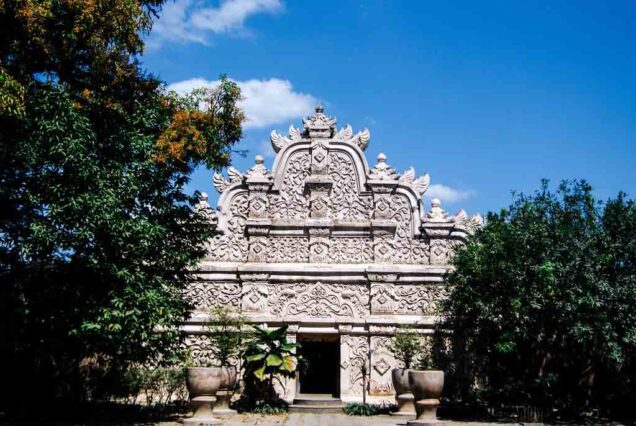 Explore Prambanan & Keraton Jogja – Full-Day Yogyakarta Cultural Tour