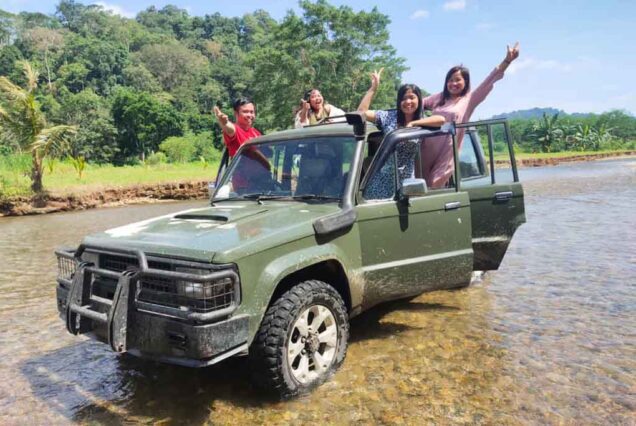 Jeep trooper for Sukamade trip