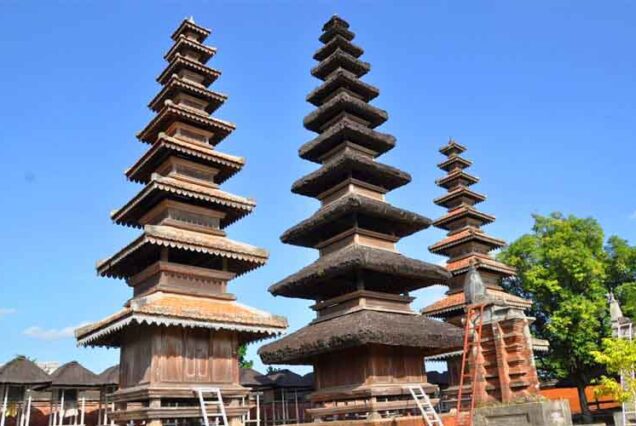 Lombok Day Tour: Mataram City & Cultural Landmarks Tour
