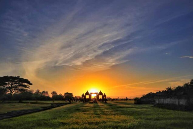Ratu Boko Sunset Tour – Best Evening View in Yogyakarta