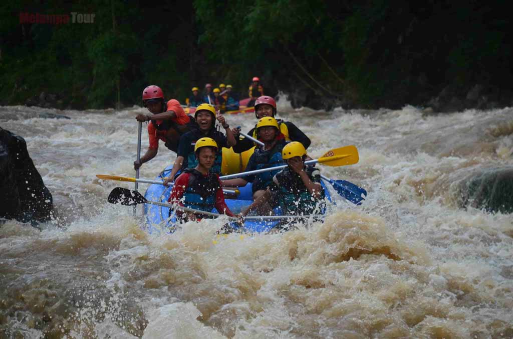 Full adventourous rafting around Yogyakarta