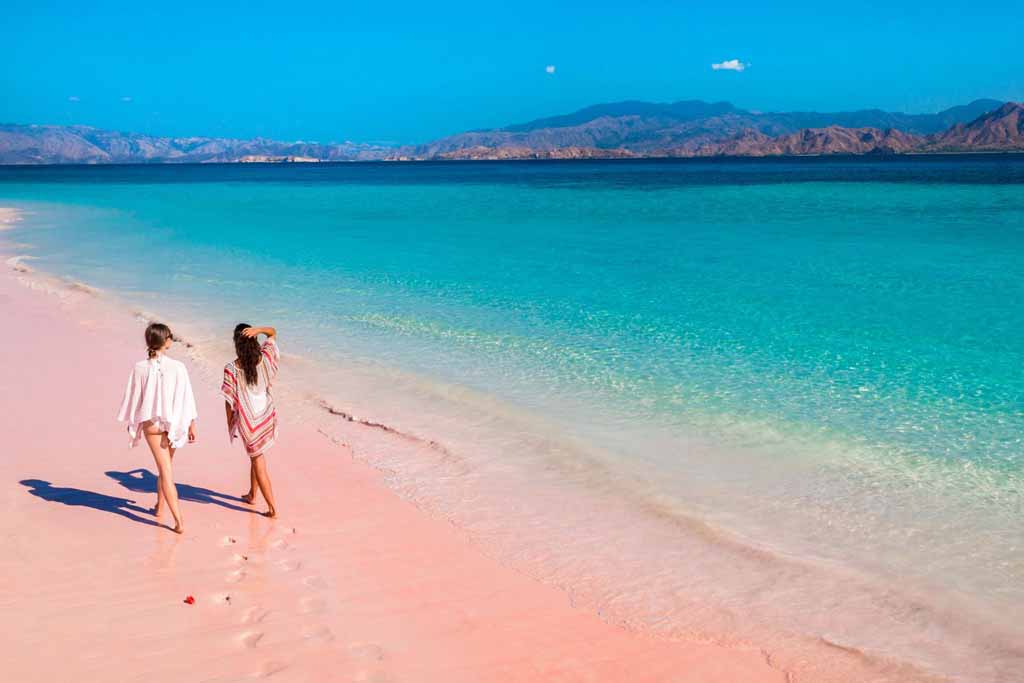 Enjoying the beauty of Pink Beach - Labuhan Bajo