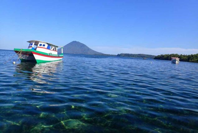 Boat for Snorkeling Trip in Bunakeh Marine Park