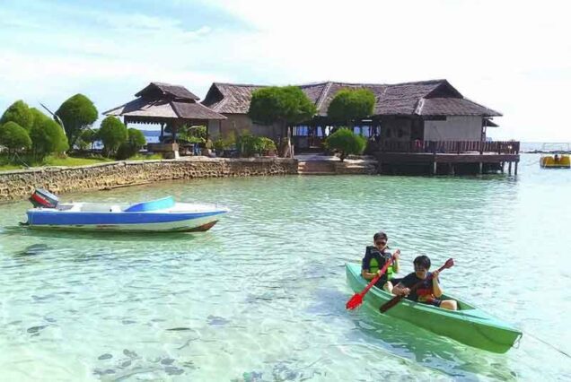 Canoieng in Pelangi Island