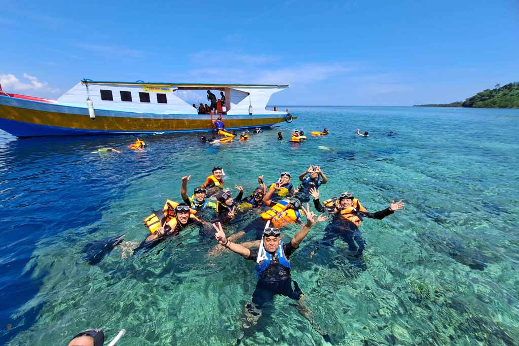 Snorkeling Package in Bunaken